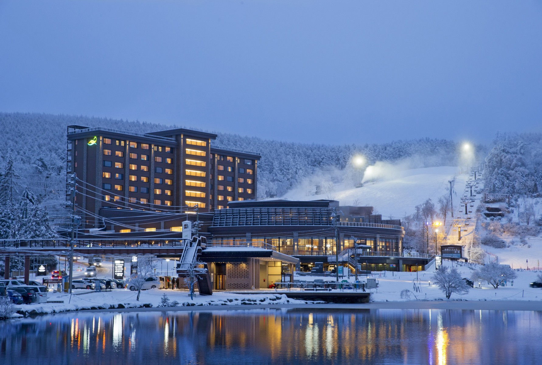 日本長野縣池之平飯店坐落於滑雪勝地白樺高原，距離最近的滑雪場只需6分鐘車程